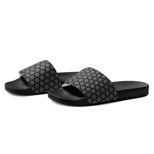 Left side view of men's sldes pair with the 'Hexagon' black and white fractal geometric pattern.